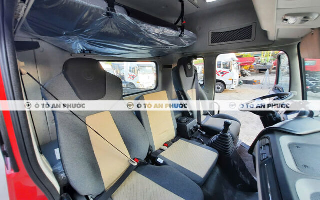 Nội thất đầu kéo Dongfeng X3