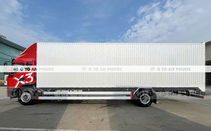 Dongfeng X3 180HP thùng container 10m