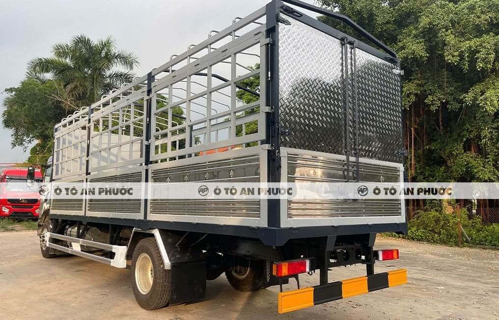 Dongfeng X3-180SL thùng mui bạt