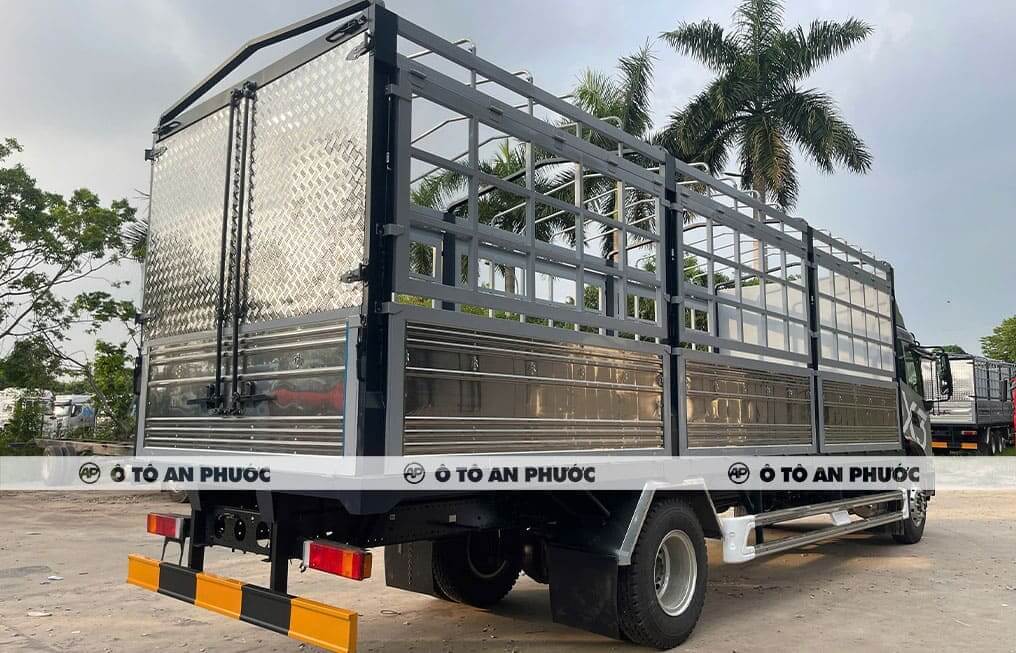 Dongfeng X3-180L thùng mui bạt 8m3