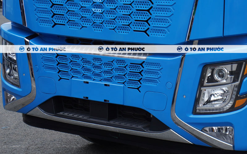 Ngoại thất Dongfeng X7 445HP