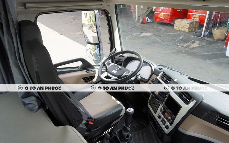 Nội thất Dongfeng X7 445HP