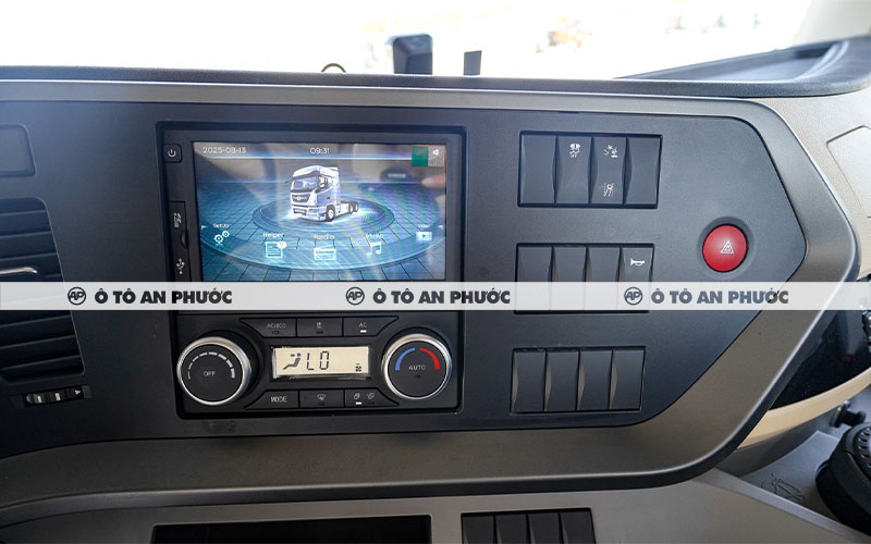 Nội thất Dongfeng X9 490HP