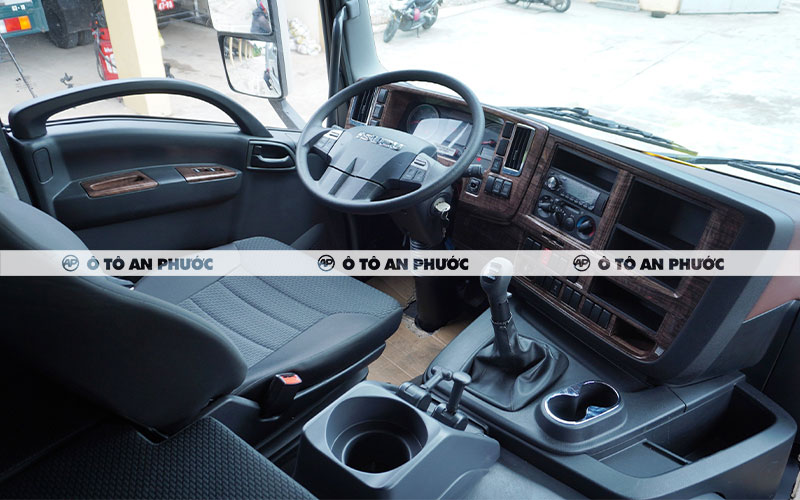 Nội thất Isuzu Giga 380HP
