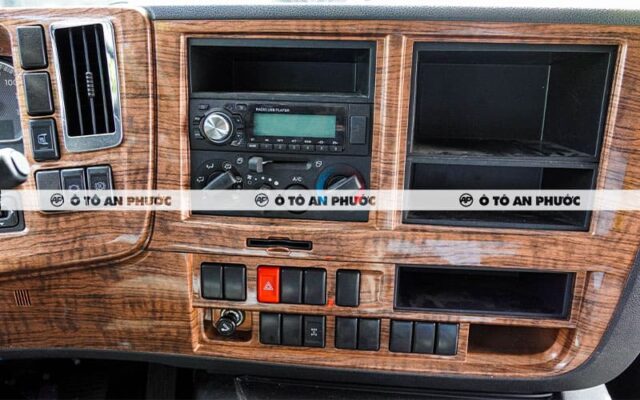 Bảng điều khiển Isuzu Giga 420HP