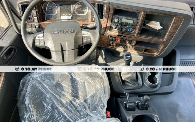 Nội thất Isuzu Giga 420HP