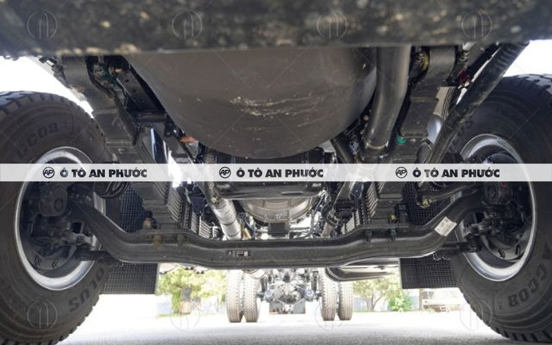 Khung gầm xe tải Dongfeng X3180HP thùng mui bạt