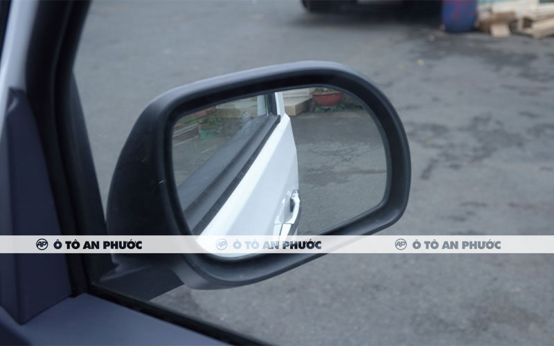 Ngoại thất SRM T30