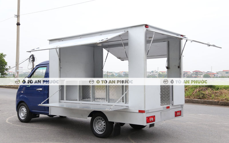 SRM T30 thùng bán hàng lưu động