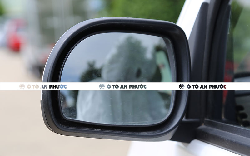 Ngoại thất SRM X30i 2 chỗ