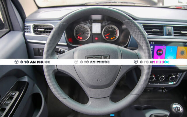 Nội thất SRM X30i 5 chỗ