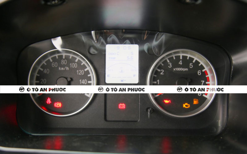 Nội thất SRM X30i 5 chỗ