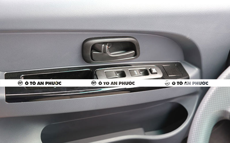 Nội thất SRM X30i 5 chỗ