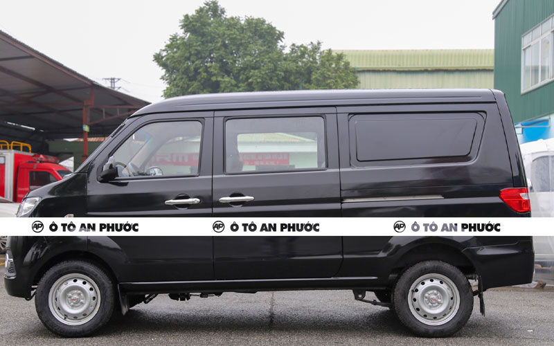 Ngoại thất SRM X30i 5 chỗ