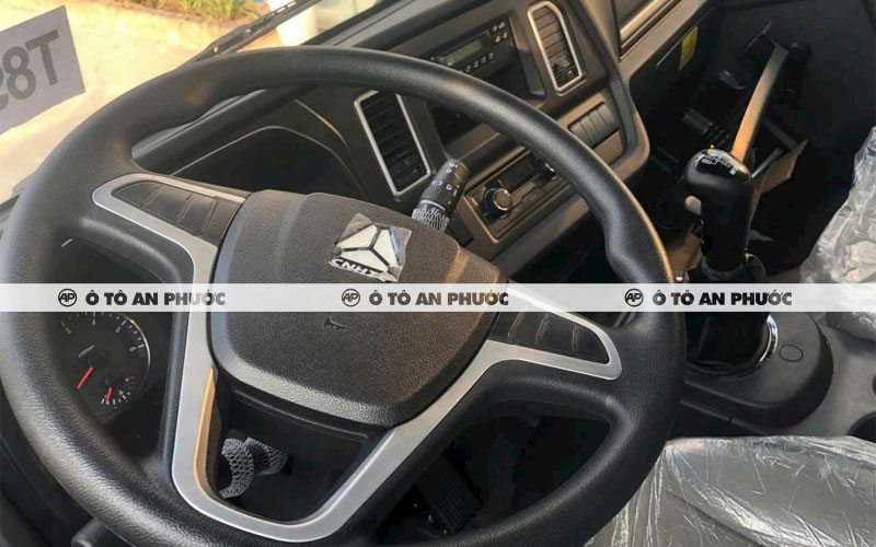 Nội thất TMT Sinotruk 7.5 tấn