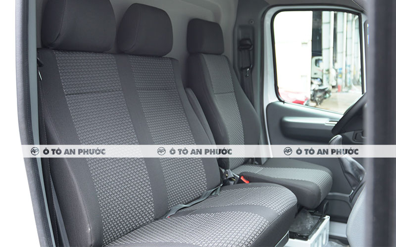 Nội thất van GAZ 3 chỗ