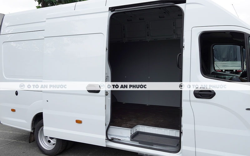 Thùng hàng van GAZ 3 chỗ