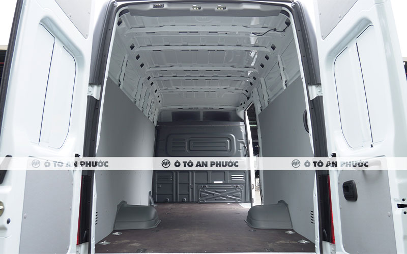 Thùng hàng van GAZ 3 chỗ