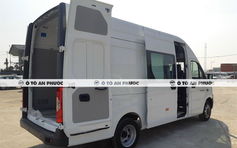 Ngoại thất van GAZ 6 chỗ