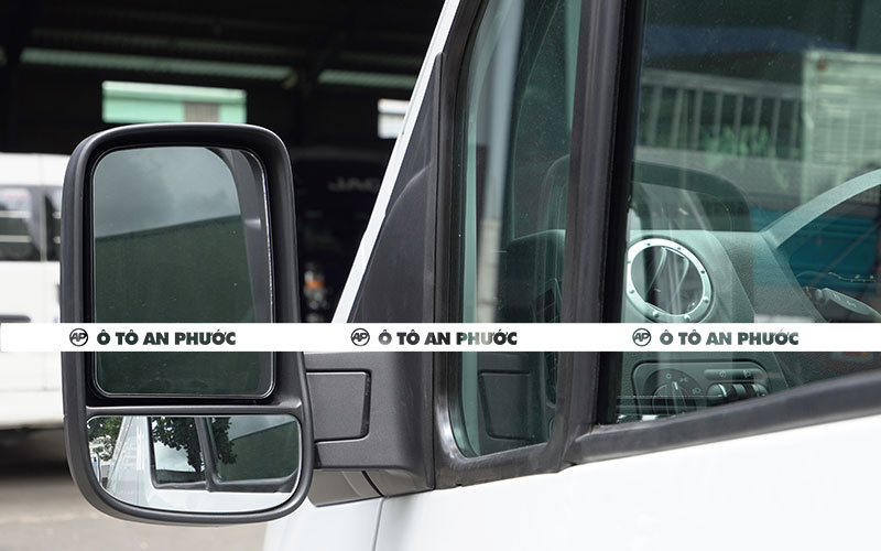 Ngoại thất van GAZ 6 chỗ