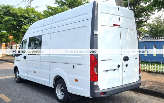 Thùng hàng van GAZ 6 chỗ