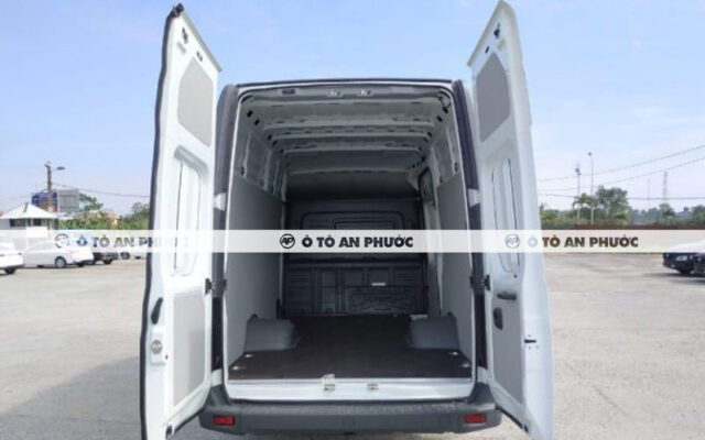 Thùng hàng van GAZ 6 chỗ