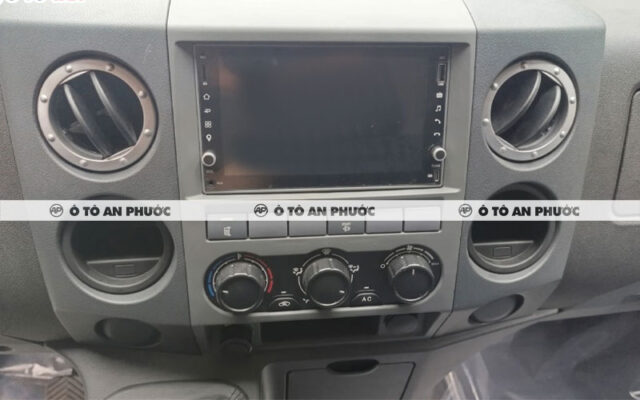 Nội thất van Gaz Sobol 6 chỗ