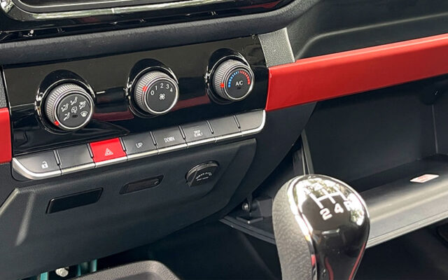 Nội thất xe ben Forland D65