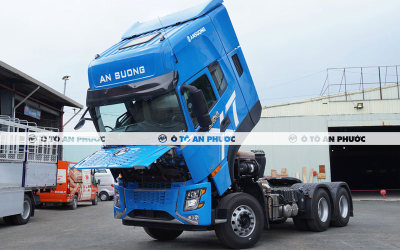 Ngoại thất đầu kéo Dongfeng X7