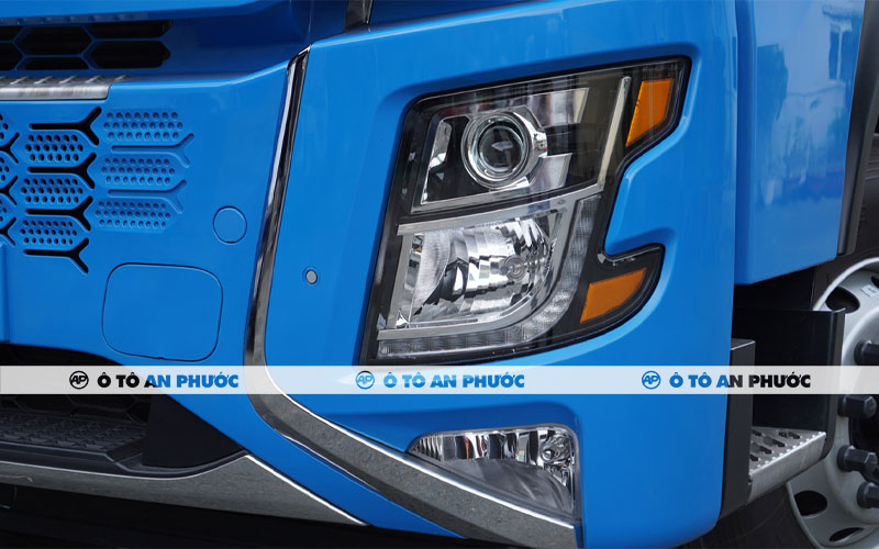 Ngoại thất đầu kéo Dongfeng X7