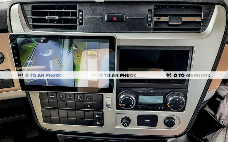 Nội thất xe đầu kéo Dongfeng x7