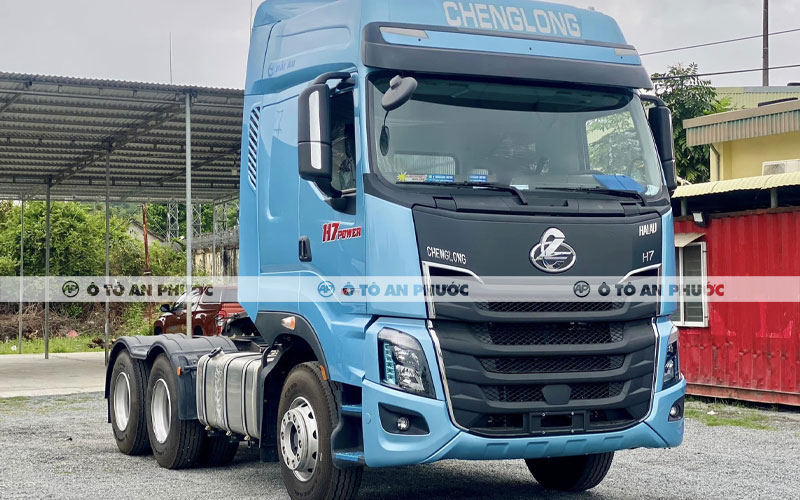 Ngoại thất xe đầu kéo Chenglong H7 420