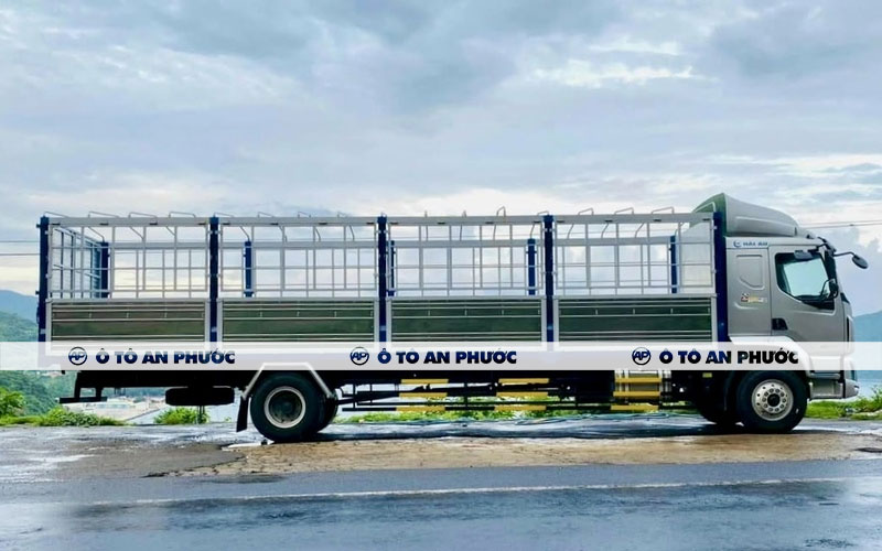 Xe tải 8 tấn Chenglong M3 thùng mui bạt