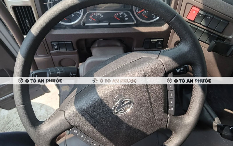 nội thất Chenglong M3 200HP