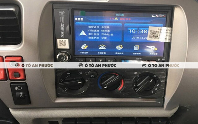 Nội thất xe tải 8 tấn Dongfeng B180