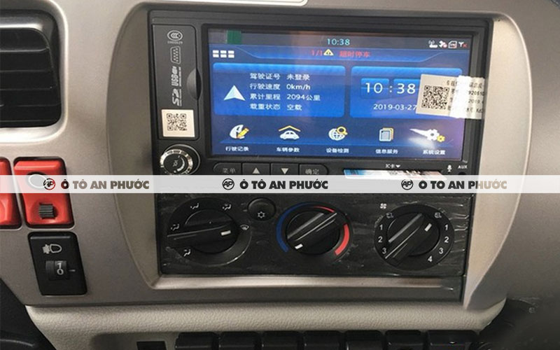 Nội thất xe tải 8 tấn Dongfeng B180