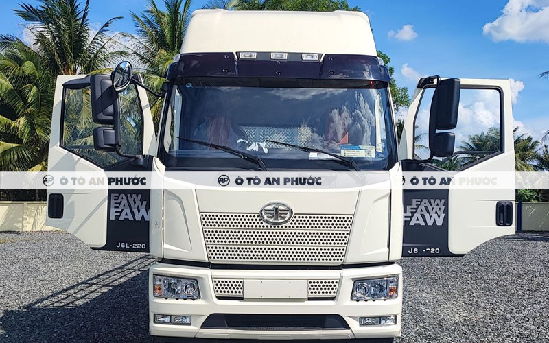 Ngoại thất Faw J6L