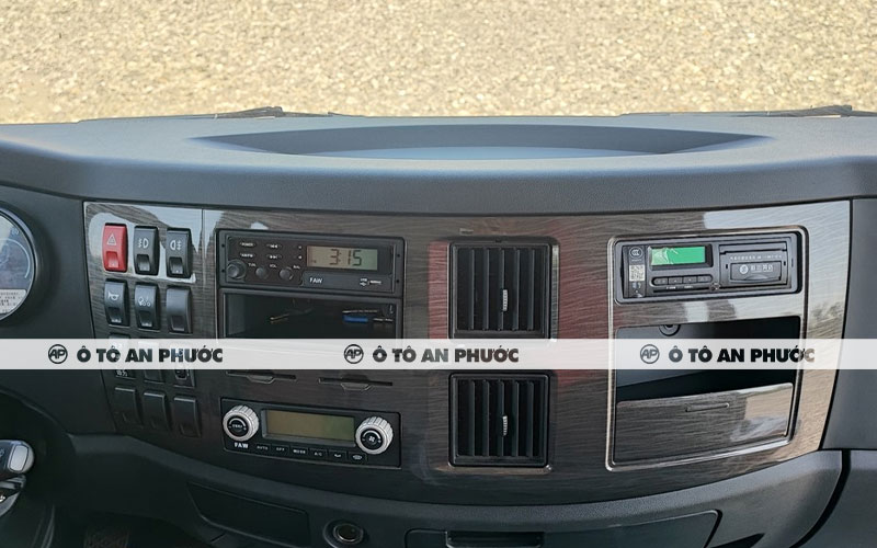 Nội thất Faw J6L