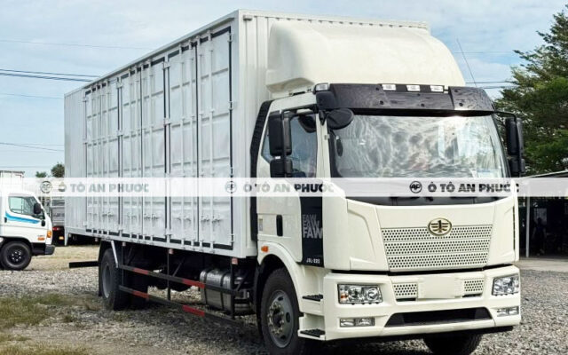 Faw J6L thùng container