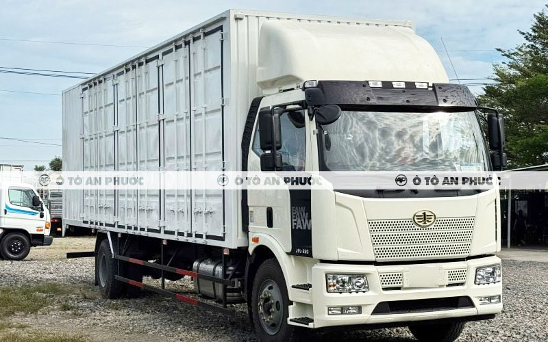 Faw J6L thùng container