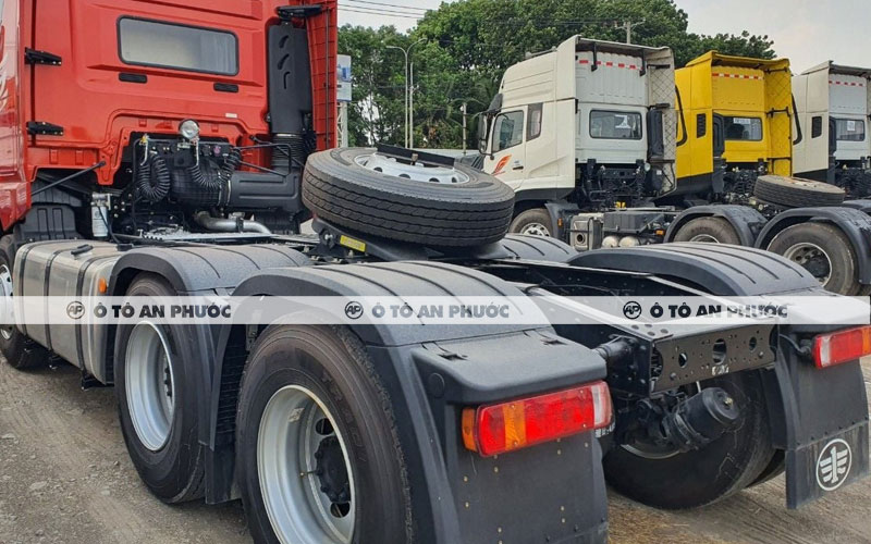 Mâm kéo xe đầu kéo Faw JH6