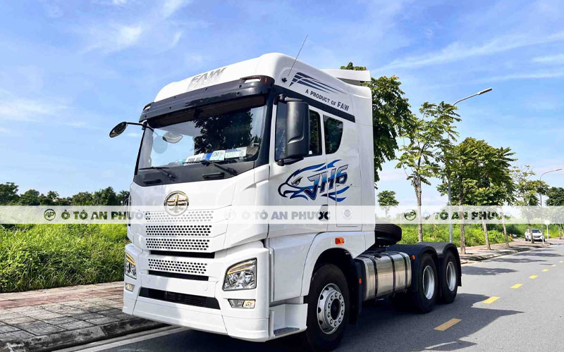 Ngoại thất xe đầu kéo Faw JH6