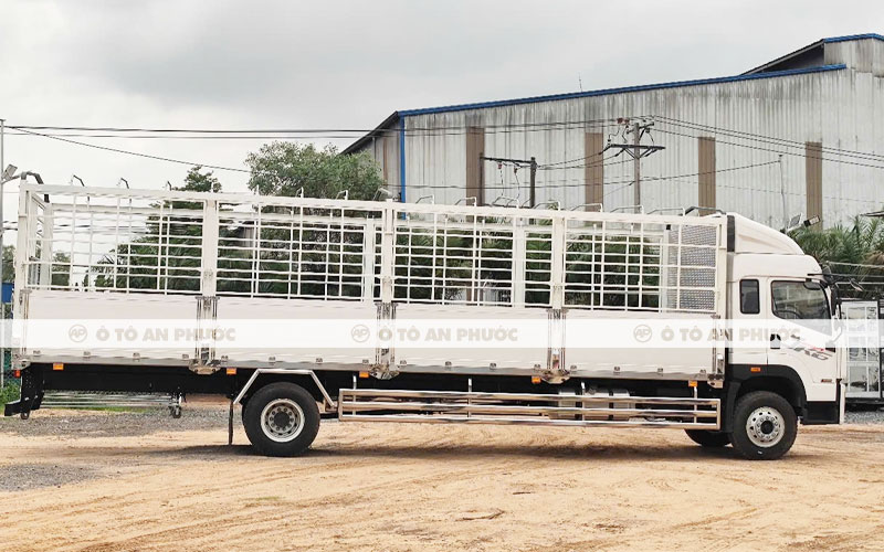 Xe tải Faw JK6 thùng bạt