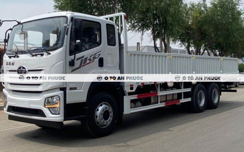 Xe tải 7 tấn Faw JK6 thùng lửng