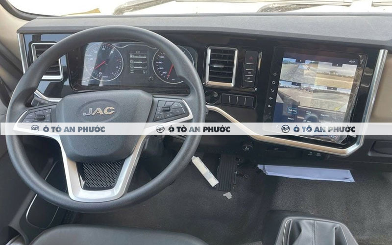Nội thất xe tải Jac Dawos