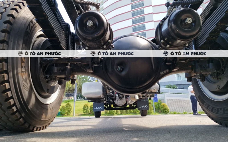 Phanh xe tải Jac N800 Plus E5