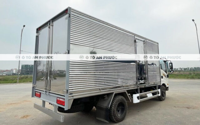 Tera 350 Plus thùng kín