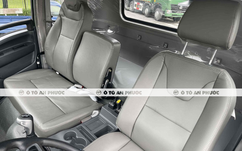 Nội thất TMT Sinotruk 8T25