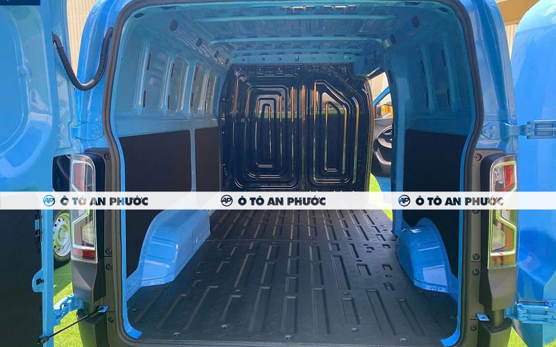 Thùng hàng xe van điện Kim Long