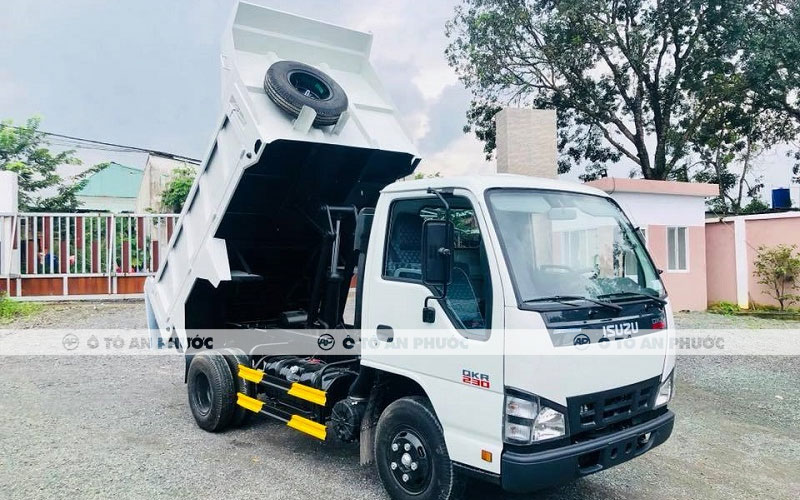 Xe ben 2 tấn Isuzu QKR